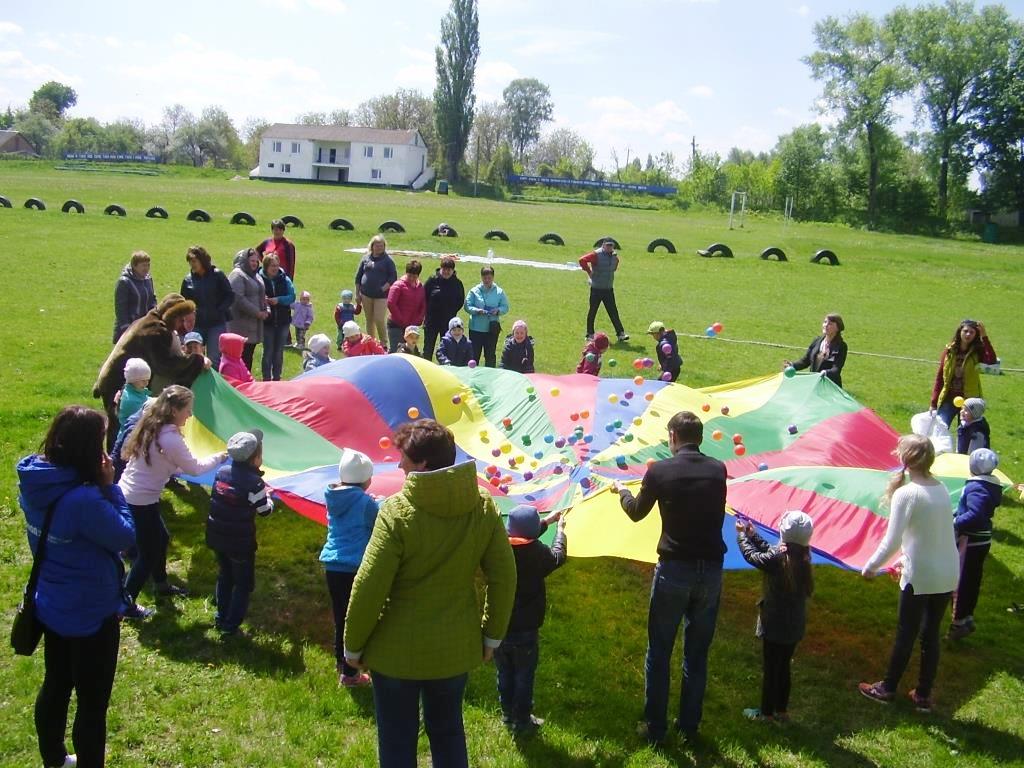 Дитяча програма «Країна здоров’я» завітала до дітей с. Уланів