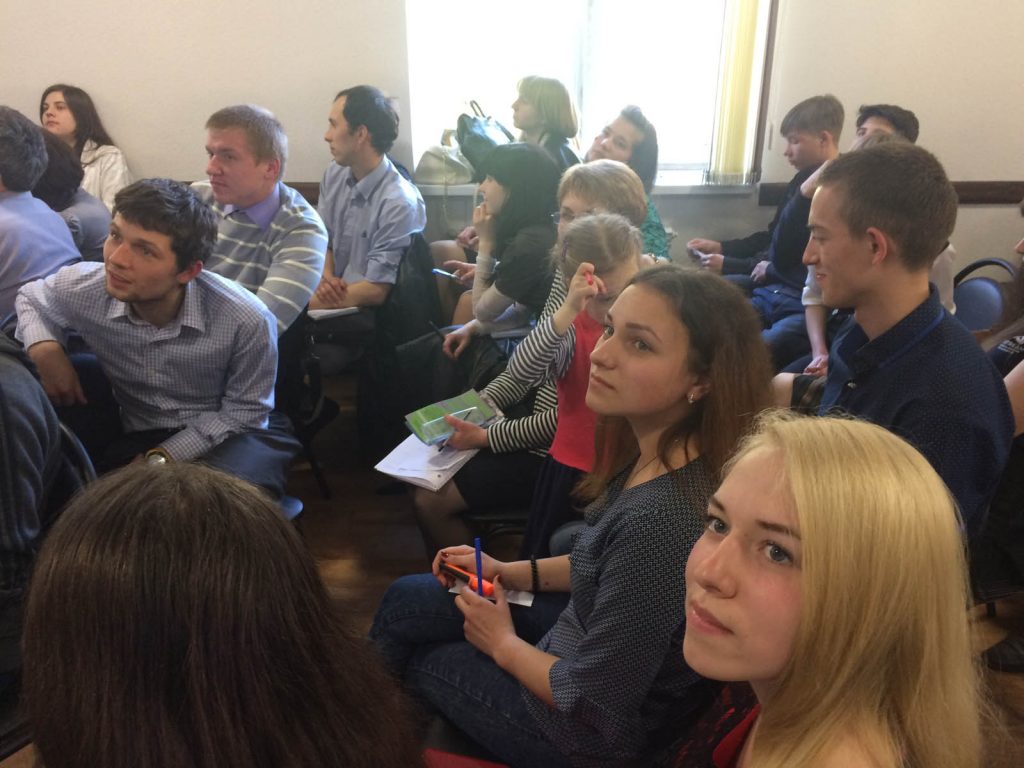 Адвентистская молодёжь востока Украины поставила «Восклицательный знак» на тренинге в Краматорске