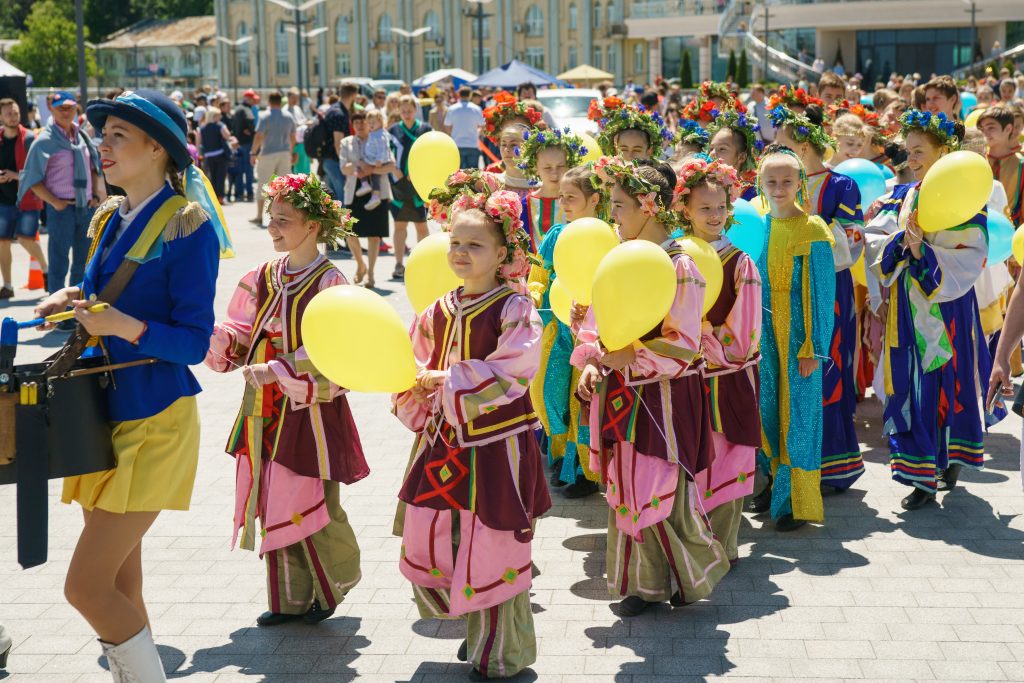 Фестиваль «Всі разом — за сім’ю!» на Поштовій площі відвідали близько 30 тисяч осіб