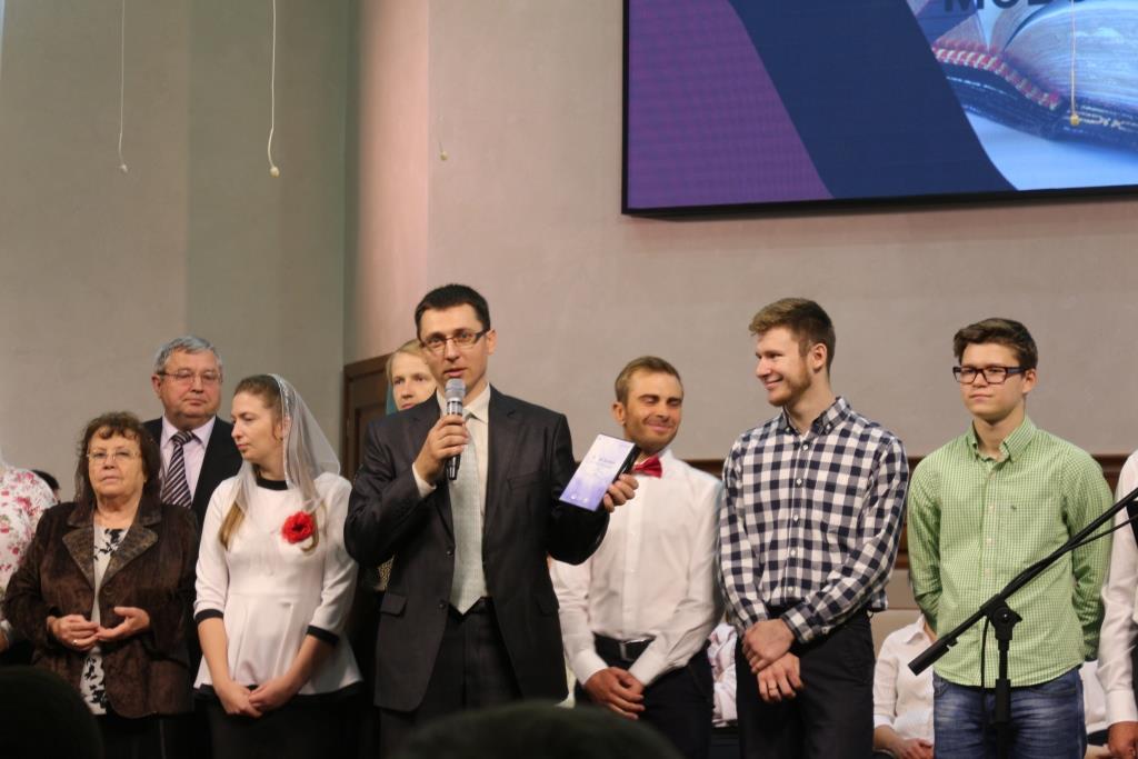 Вперше в Україні презентували переклад Біблії мовою жестів