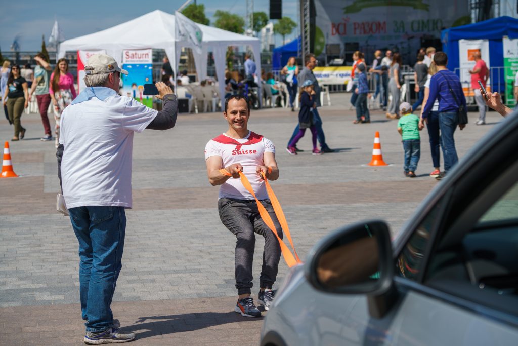 Фестиваль «Всі разом — за сім’ю!» на Поштовій площі відвідали близько 30 тисяч осіб