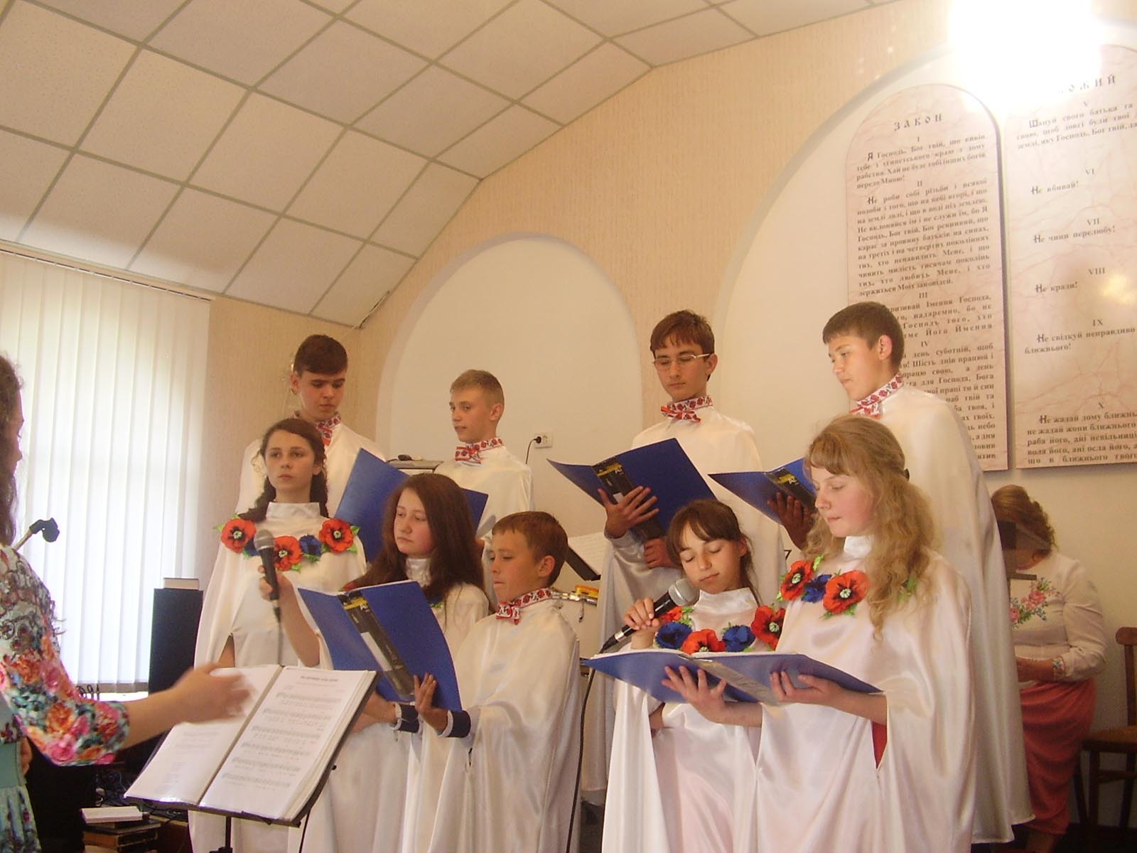 Вихованці християнської дитячої музичної школи в селі Сальниця відзвітували концертом