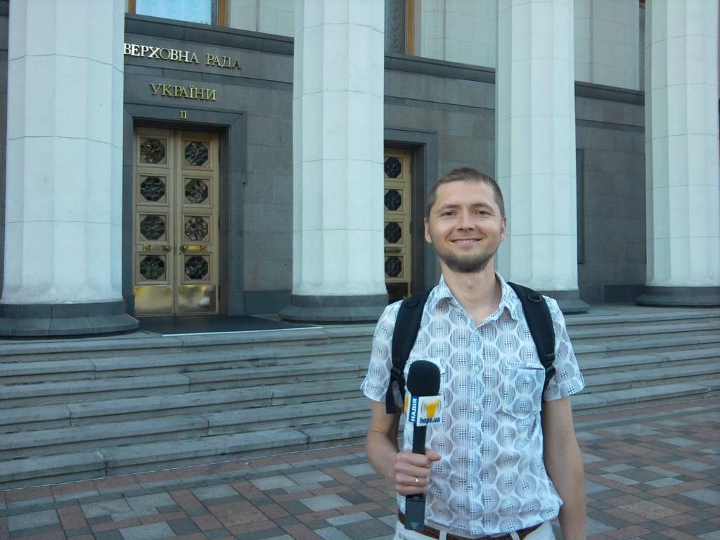 Якщо ЗМІ на тебе знайшли компромат, то слід терміново ліквідувати першопричину, латати свої слабкі місця, які у всіх є