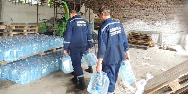АDRA доставила в прифронтовой Торецк более 12 тысяч литров бутилированной питьевой воды