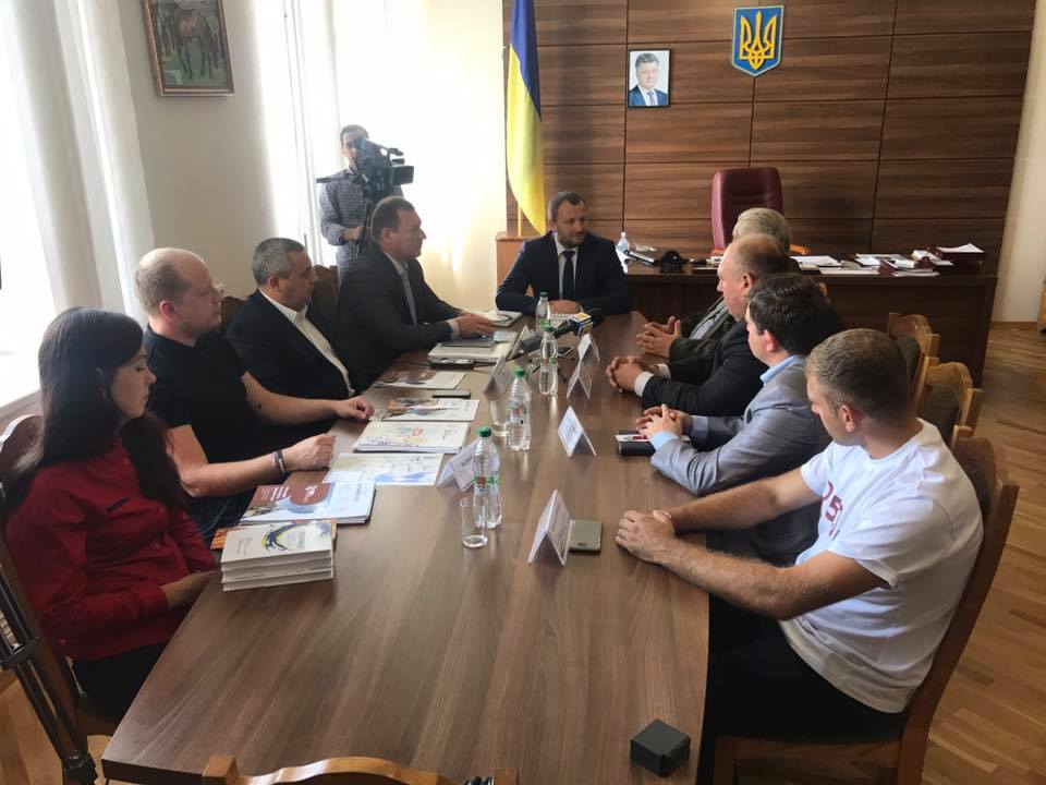 Всеукраїнський автопробіг Реформації проїхався по містах та селах Вінниччини 