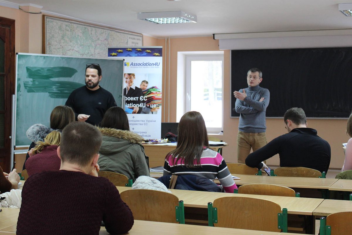 Про позитивні та негативні сторони журналістики розказали німецькі фахівці