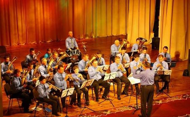 Духовий оркестр «Сурми Надії» провів творчий вечір у Чернівцях