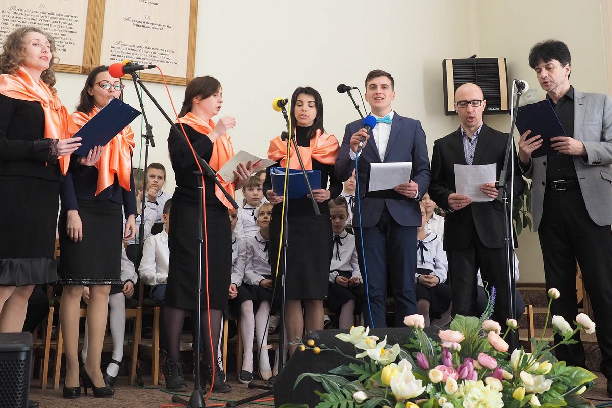 Великодній концерт дали учні школи «Джерело мудрості» 