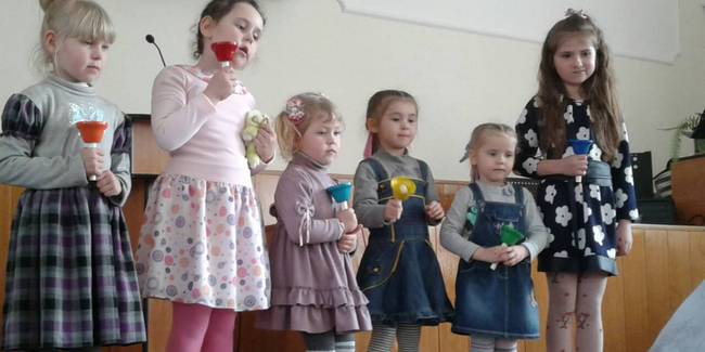 Святкову програму для дітей із малозабезпечених сімей провели в Костополі