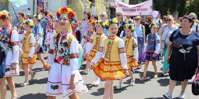 Шествие счастливых семей и Фестиваль Семьи прошли в городе Днепре