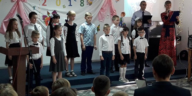 Останній дзвоник у навчально-виховному комплексі «Перлина» і випускний вечір в центрі раннього розвитку «Перлинка»