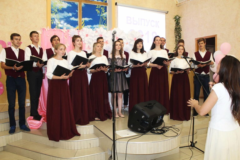 В городе Днепре прошел очередной Выпускной вечер