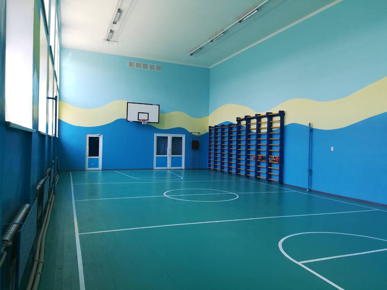 Після ремонту урочисто відкрито спортивний зал Новолуганської школи