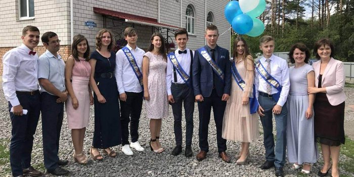 Випускний 11 класу Вінницького християнського навчально-виховного комплексу «Джерело мудрості»