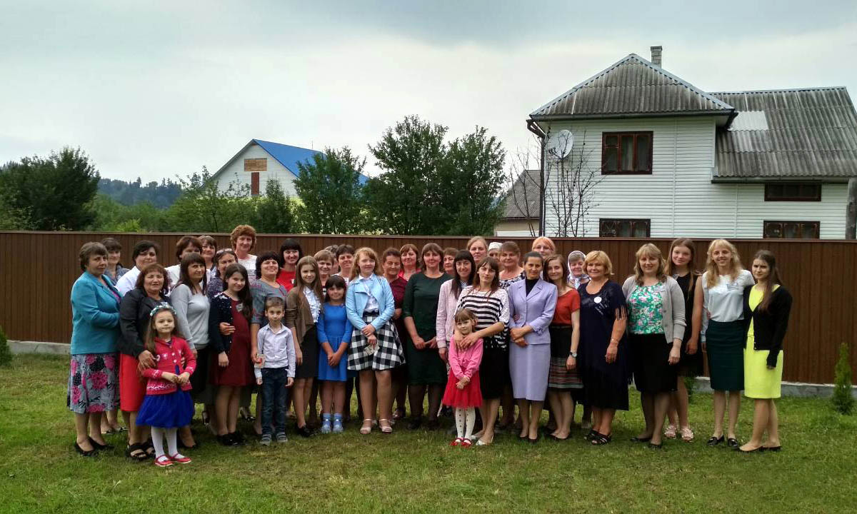 На Путильщині адвентистки вчилися покладатися на Бога на прикладі жінок в Біблії
