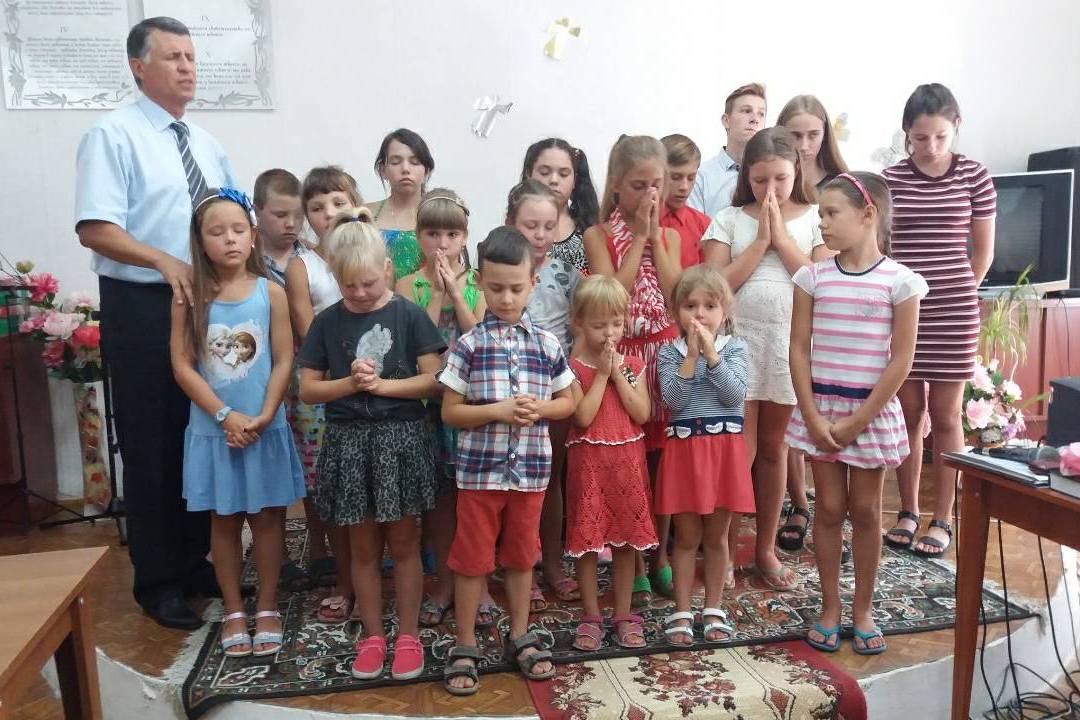 Дети поселка Березанка получили благословение на новый учебный год