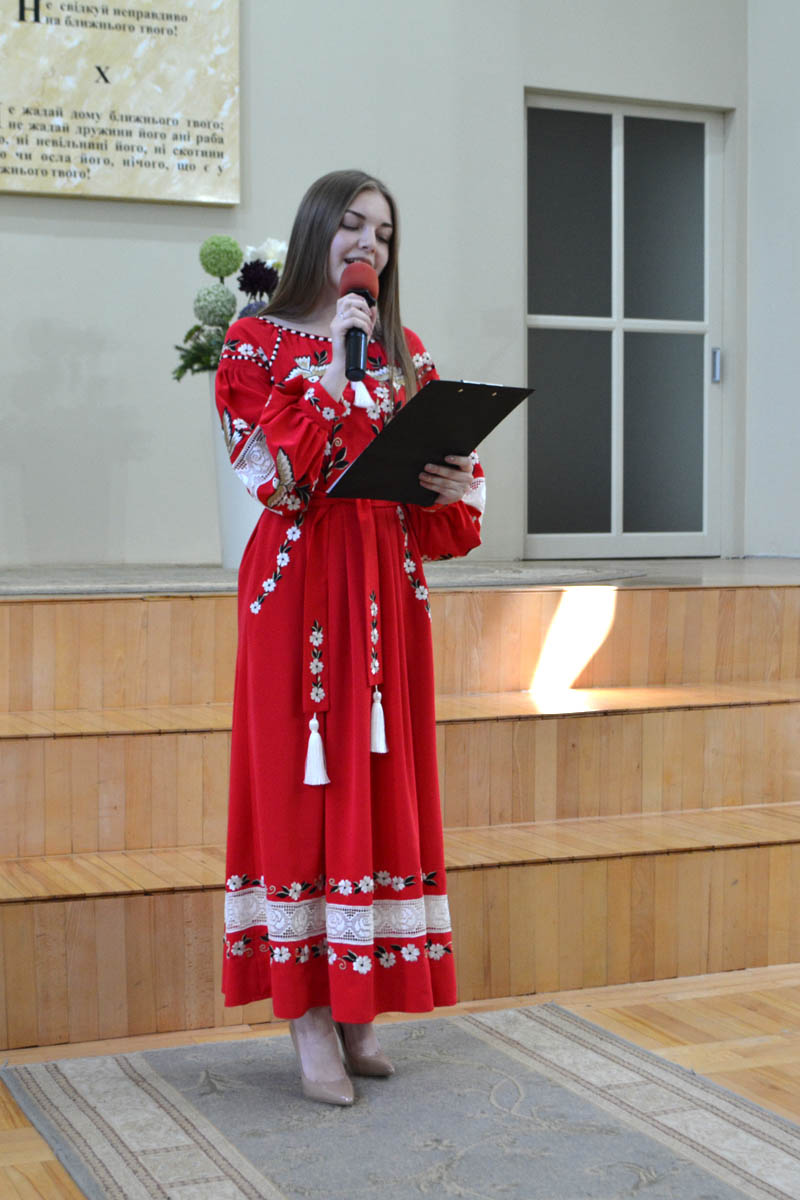 У чернівецькій церкві співали улюблені пісні християн різних поколінь