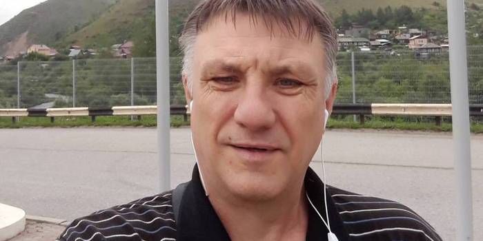 Вам надо похоронить маму и жить дальше