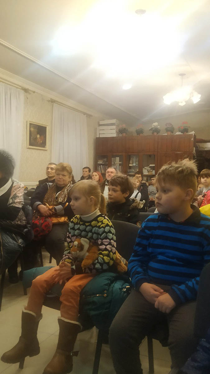 Киевляне вместе с креационистами путешествовали по Солнечной системе и узнали о Карпатах на Луне