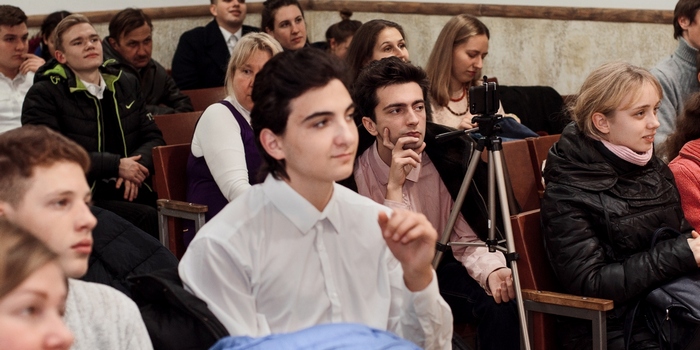 Міська молодіжна зустріч "Симуляція життя" в адвентистській церкві Харкова. 24 листопада 2018 року.