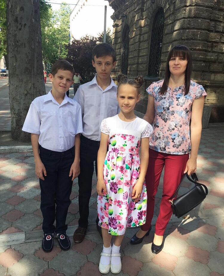 Історія жінки, яка самостійно виховує п’ятьох дітей