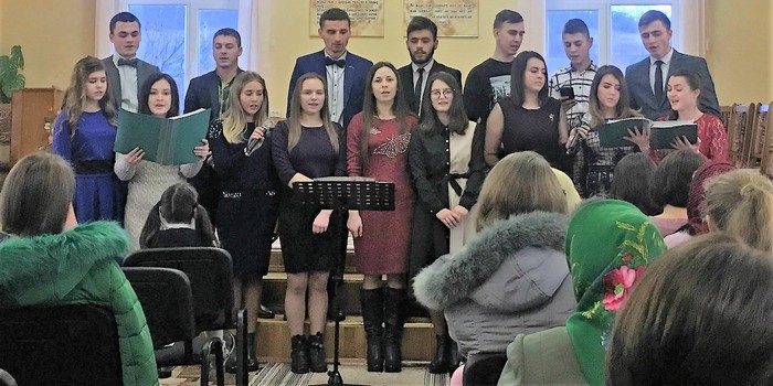 Сільські жителі разом з адвентистами відзначали Новий рік