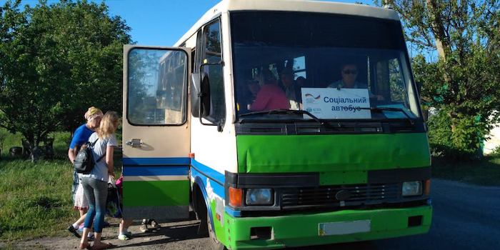 Соціальний транспорт продовжує свою роботу у Донецькій та Луганській областях