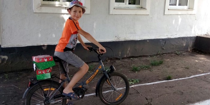 Адвентисти Первомайська зацікавили вчителів світських шкіл християнською літературою