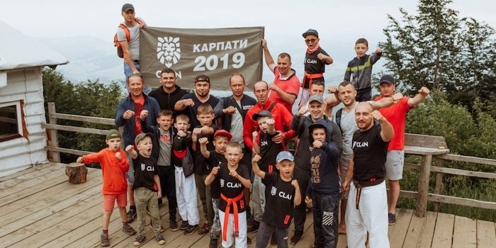 Батьки з синами були в спортивному таборі «Тато-БОС»
