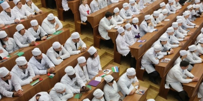 Начался набор студентов в польский медицинский вуз