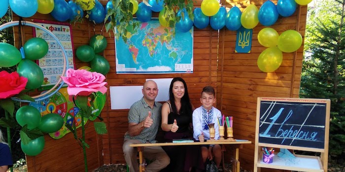 Перший дзвоник у школі "Джерело мудрості", м. Хмельницький