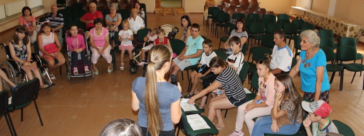 Діти з інвалідністю училися слухатись Бога