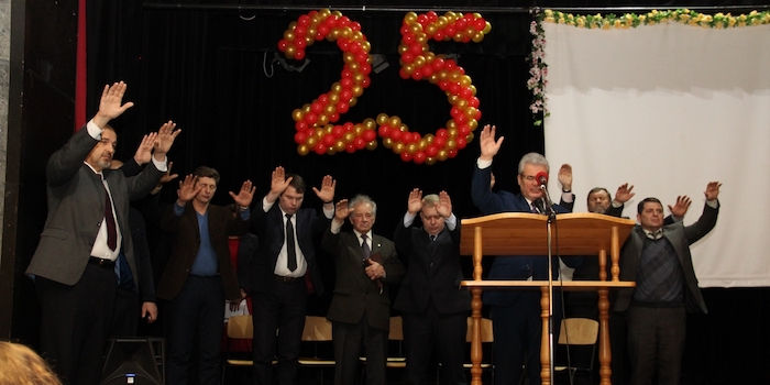 Урочисте богослужіння з нагоди 25-річчя громади Харків-5