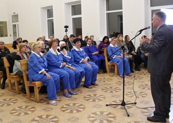 Служение крещения состоялось в Днепре после завершения библейских курсов