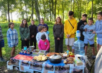 «Сліди добра» на Волині: підлітки поєднали відпочинок зі служінням
